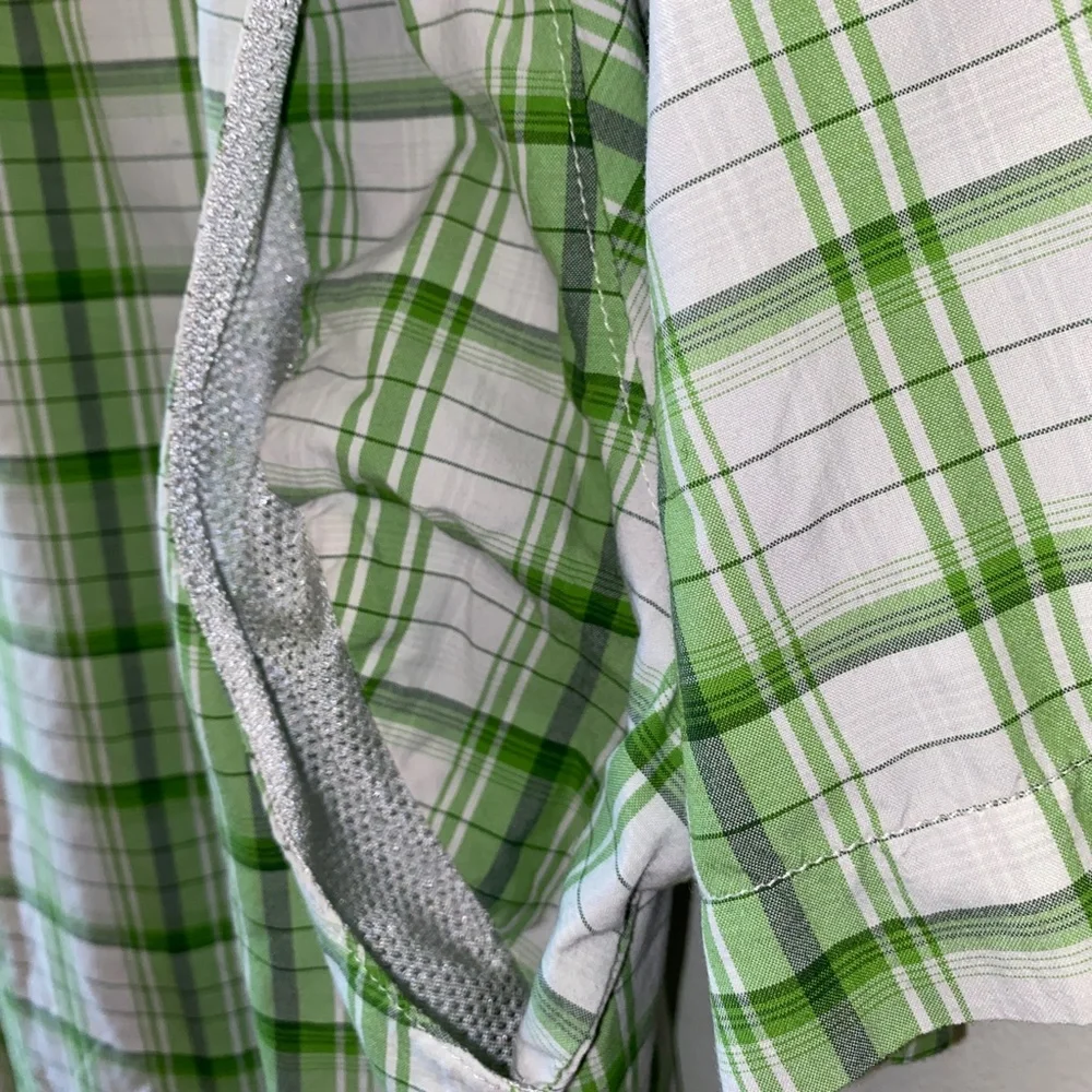 Excellent Condition The North Face Green Plaid Button Down LG
